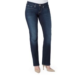 Signature Levi Strauss Tall Curvy Straight Jeans. Super stretchy!